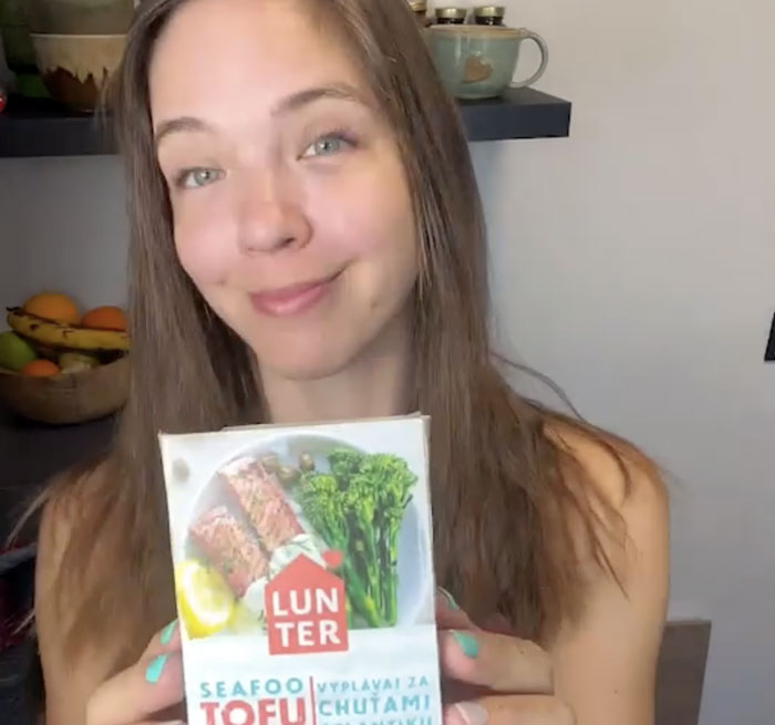 Výborná miso polévka se&nbsp;SEAFOO tofu Pink fillet, hotová do 30 minut podle @pajafitlife